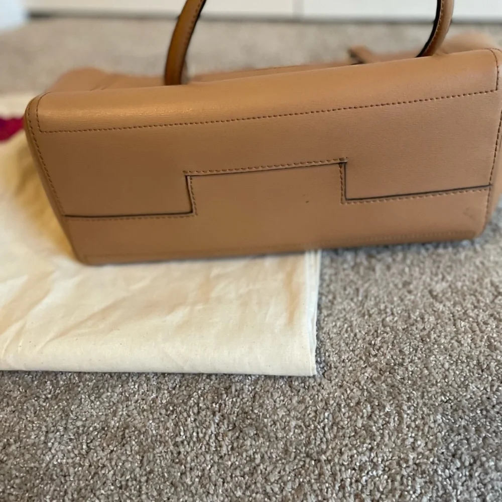 Tory Burch Parker Tote in Cardamom - Picture 4 of 12